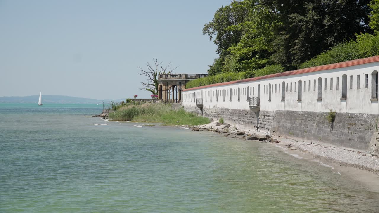 pabellón mon plaisir del castillo real friedrichshafen en el lago de constancia
