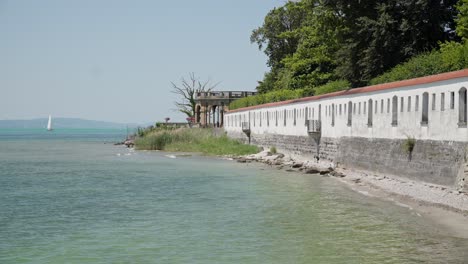 Pabellón-Mon-Plaisir-Del-Castillo-Real-Friedrichshafen-En-El-Lago-De-Constanza