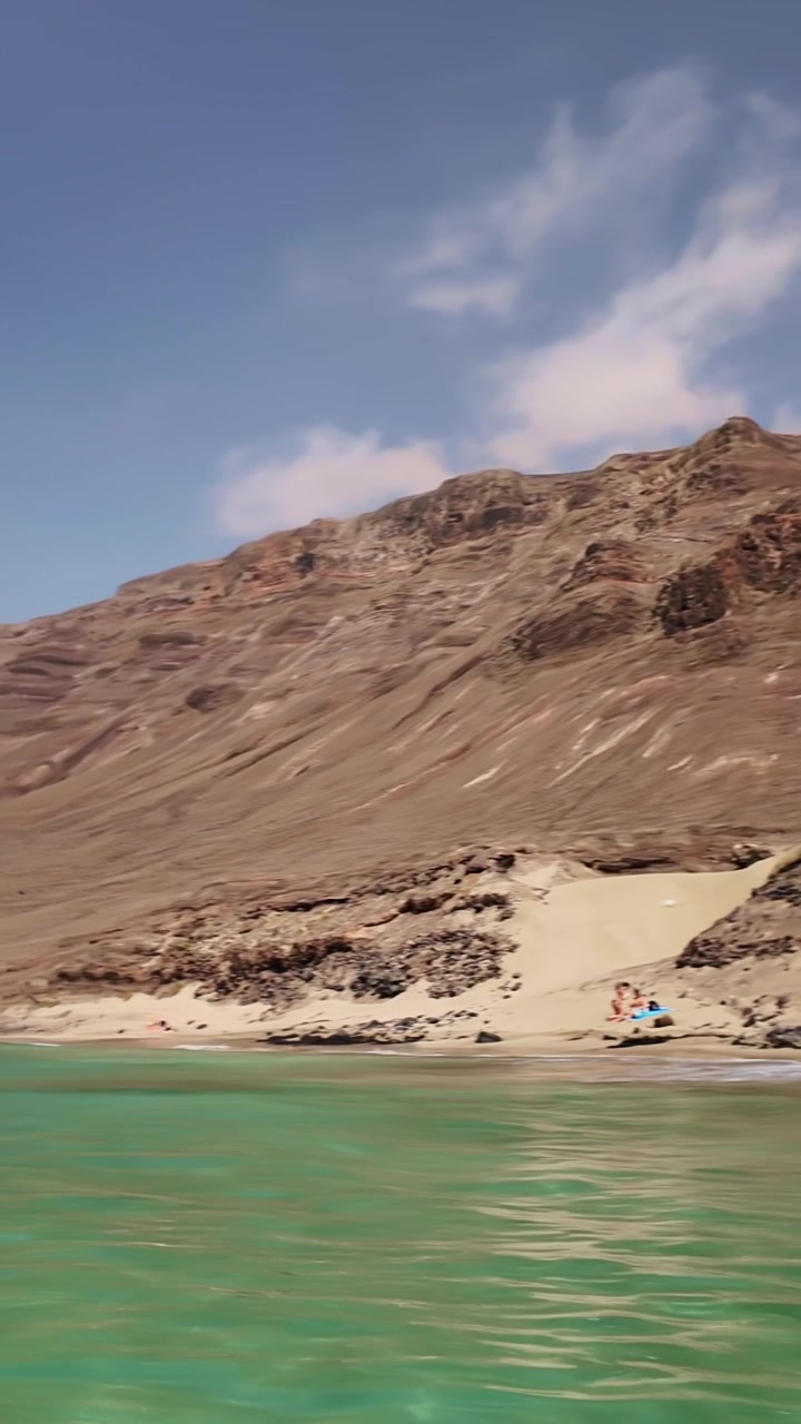 Navigando verso la spiaggia del Risco a Lanzarote