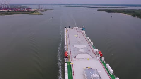 Barco-En-Marcha-Y-Barco-Camaronero-Trabajando-En-El-Río-San-Jacinto