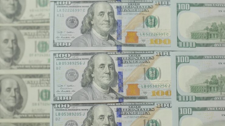 100 banconote da un dollaro