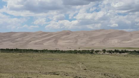 The-Great-Sand-Dunes-in-Colorado