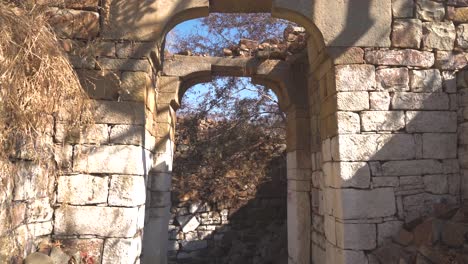 Antigua-Puerta-De-Entrada-De-Un-Fuerte-En-Pahragarh,-Morena,-India