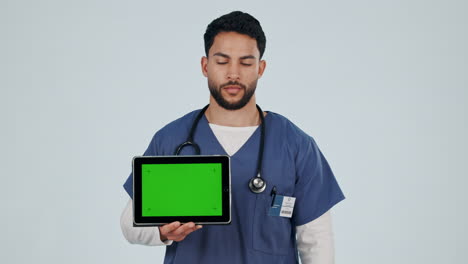 Nurse,-tablet-green-screen