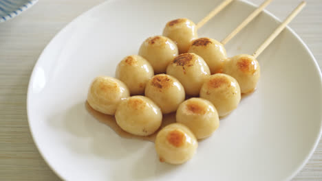 mitarashi dango