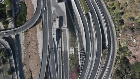 Bird-eye-shot-of-north-coastal-highway-in-Santiago-de-Chile,-uhd-4k