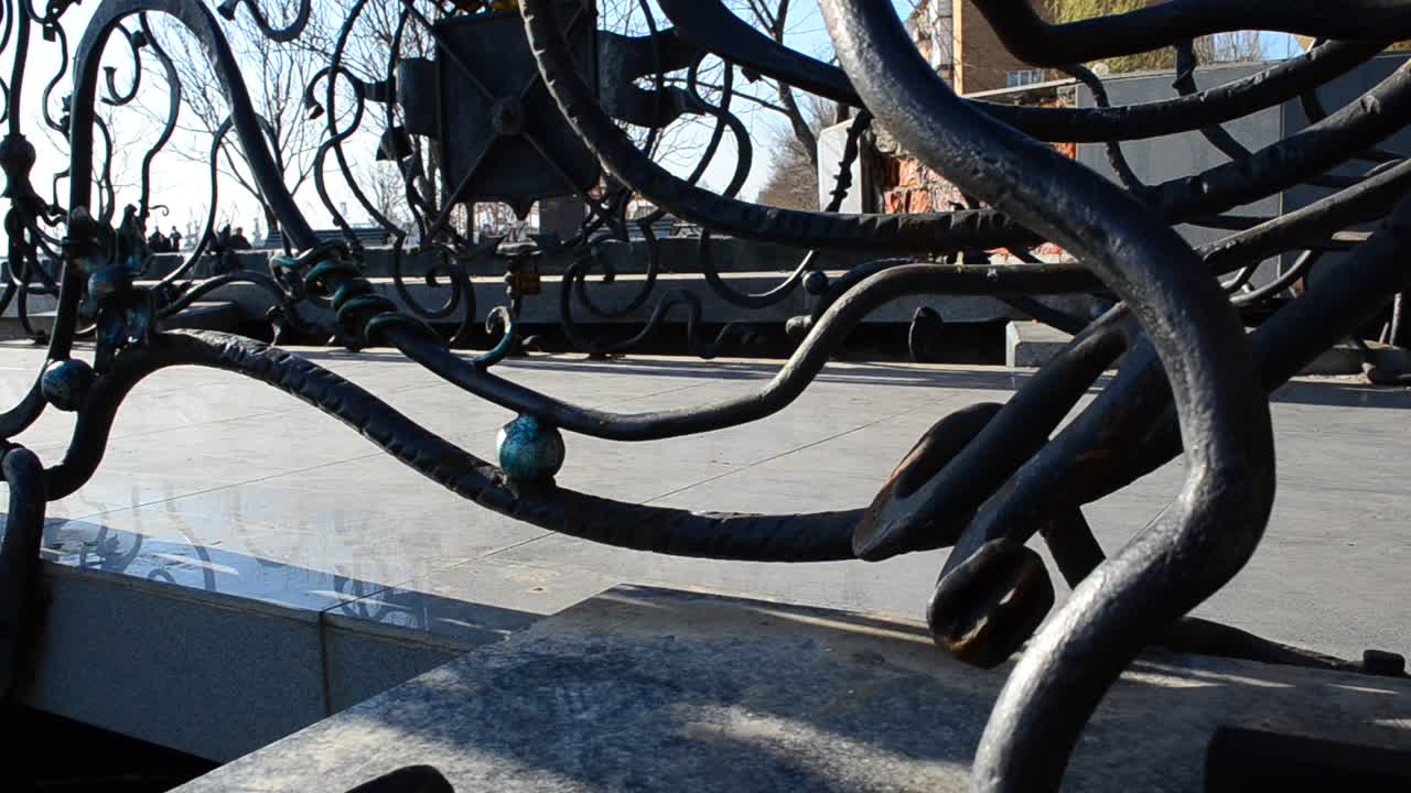 Le pont forgé. Prise de vue de motifs métalliques