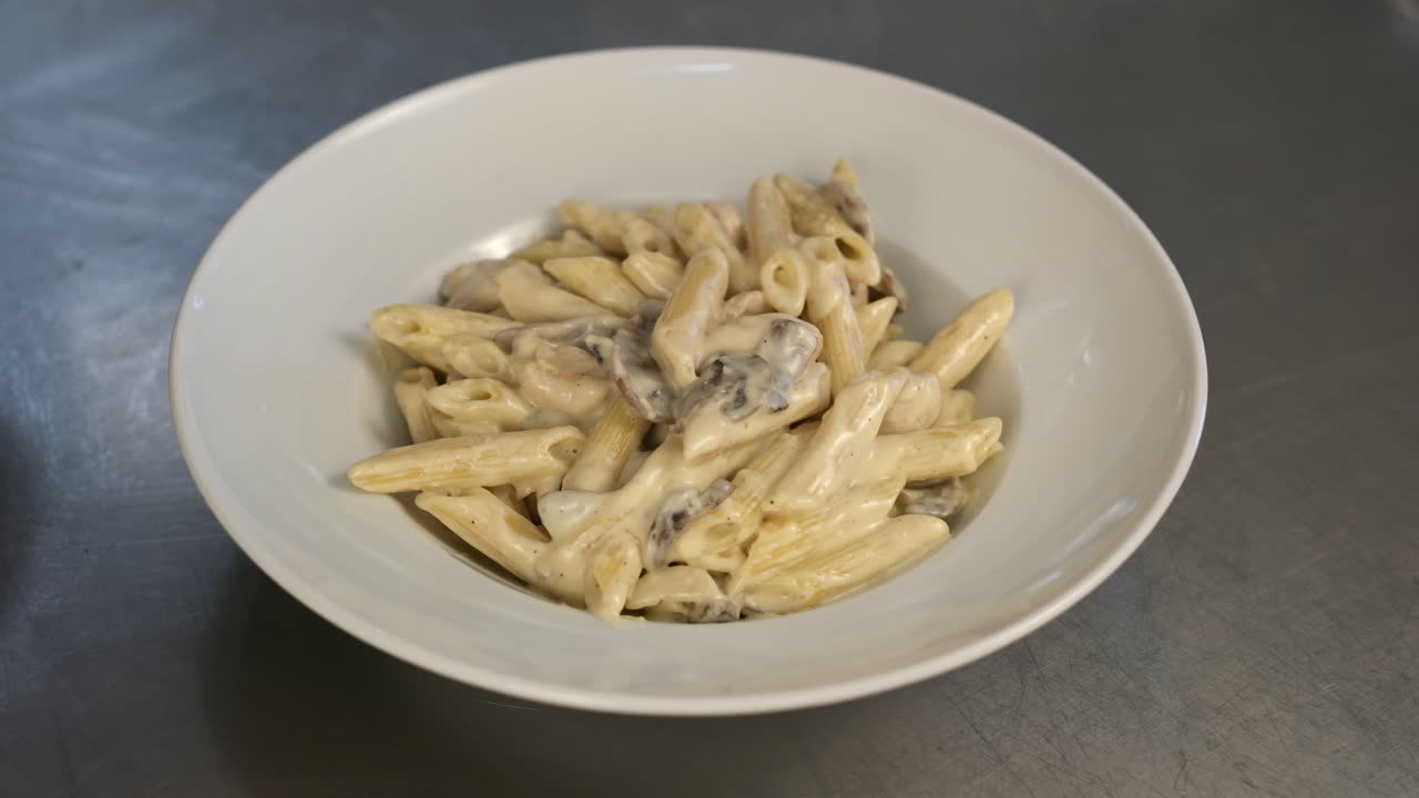 Delicious Creamy Mushroom Penne Pasta