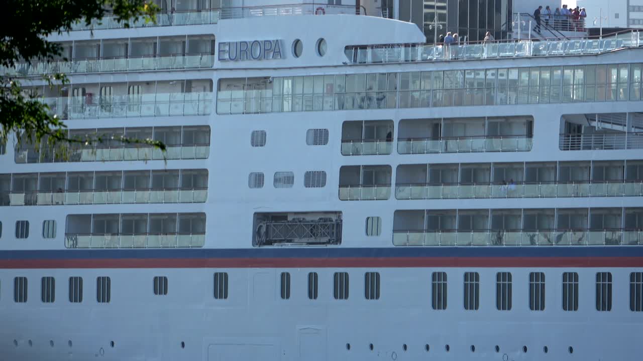 햄버그에서 출발하는 크루즈 선박, 엘베와 시티스케이프