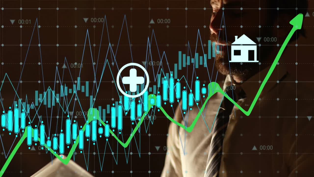 animación de iconos digitales y procesamiento de datos sobre hombre caucásico estresado trabajando hasta tarde en la oficina