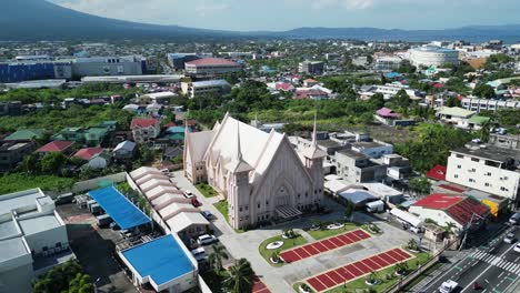 Lokale-Kirche-Der-Kirche-Christi-An-Der-Rizal-Avenue,-Legazpi-City,-Albay,-Philippinen