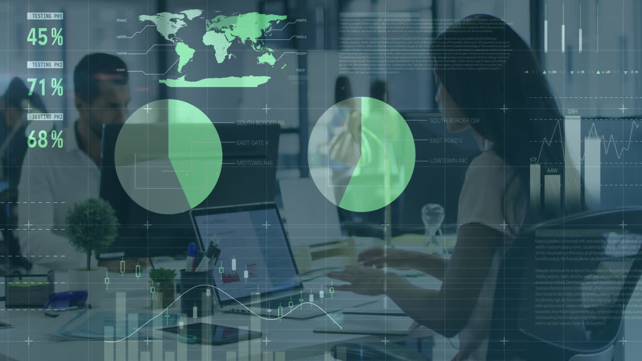 animación de procesamiento de datos estadísticos contra mujeres biraciales usando computadora portátil en la oficina