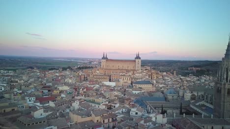 Toma-Aerea-De-Toledo-España-4k-Cinematica