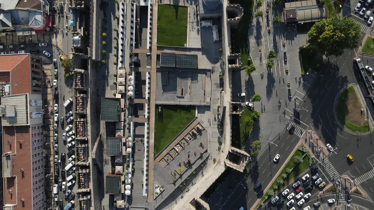 역사적 마드라사 단지