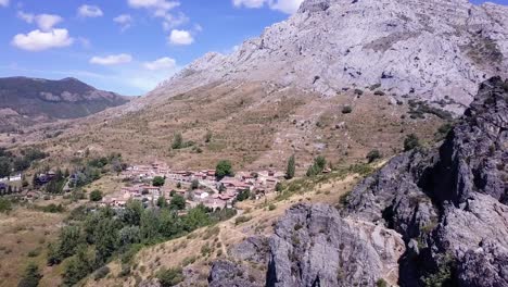 aerial view of the ermita de san froilan in the village of valdorria (leon), spain. 2020081404(valdorria