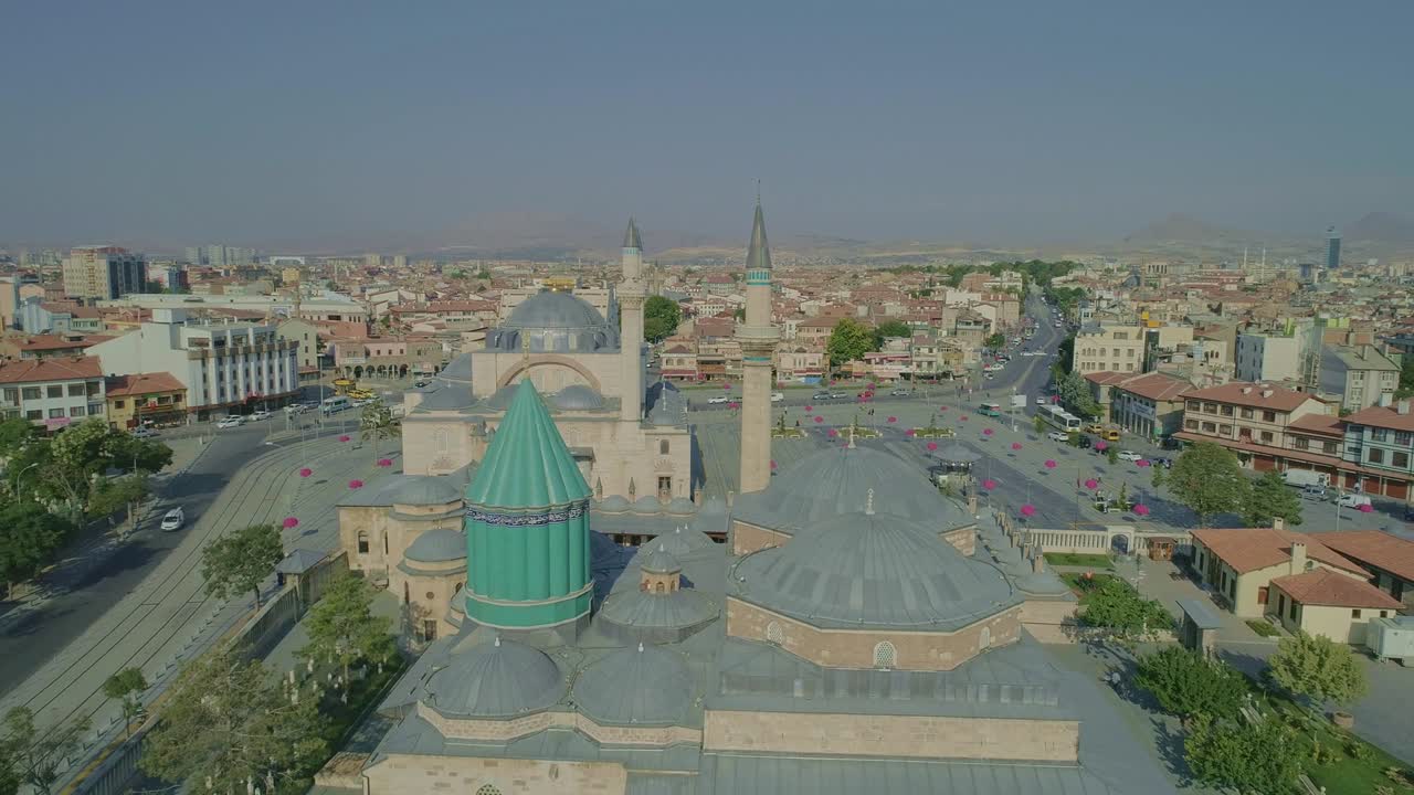 el monasterio de mevlana con el mausoleo de rumi y la mezquita de selimiye, konya