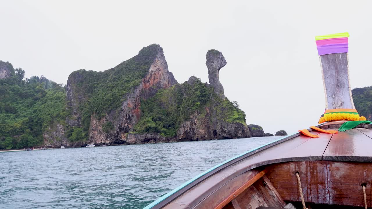 태국 섬에서 긴 리 보트 여행