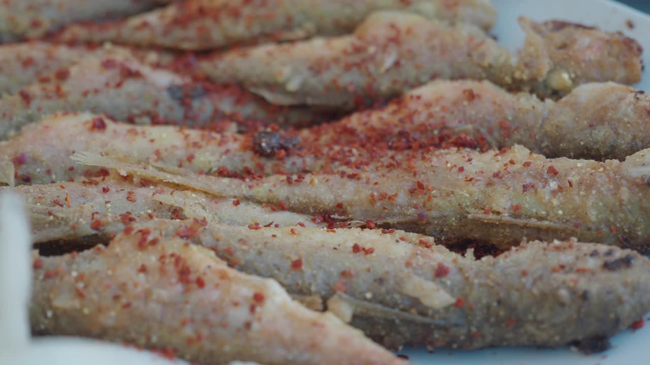 Fried red mullet with spices