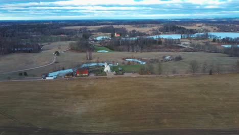 Alte-Araisi-windmühle-In-Lettland-Luftaufnahme-Von-Oben