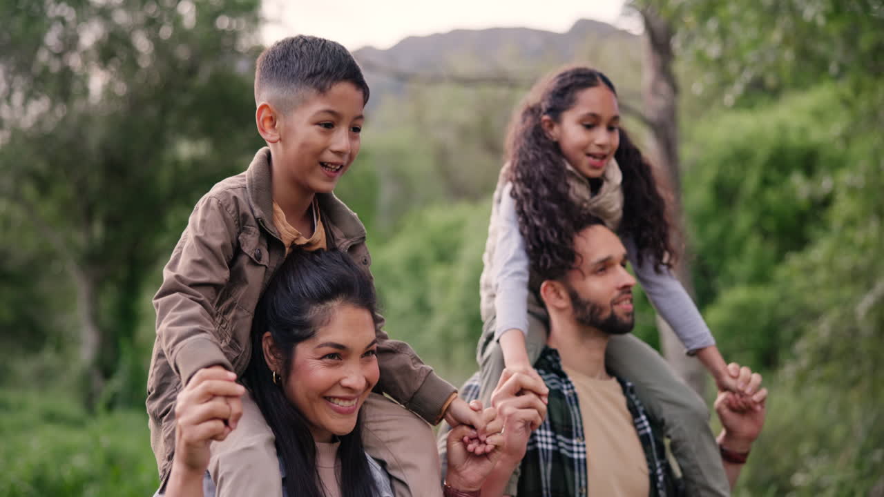 야외에서 가족 즐거움