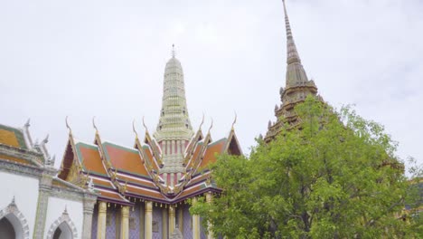 el panteón y el mondop en wat phra kaew, bangkok, tailandia