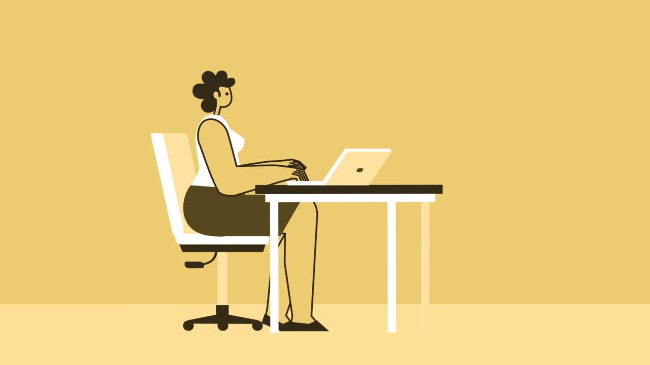 mujer de estilo amarillo personaje plano trabajando en portátil. animación de bucle aislado con canal alfa
