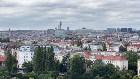 Centro-De-La-Ciudad-Vieja-De-Viena-En-Austria-Desde-Arriba-Filmado-En-4k