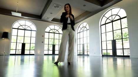 Woman-Posing-in-front-of-Camera,-Fashion-Model-Shoot