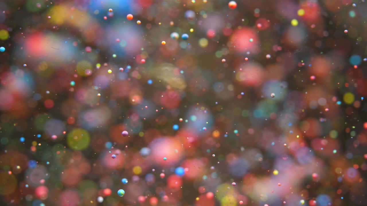 느린 움직임 밝은 색상 거품 오일 아름다운 페인트 우주 색상 움직이는 다채로운 클로즈업 아크릴 페인트 환상적인 표면 추상적인 다채로운 페인트 변형 구조 다채로운 거품