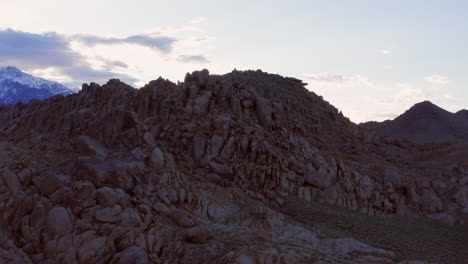 puesta de sol en las colinas de alabama cerca de lone pine, california