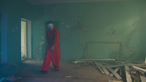 Scary-clown-in-abandoned-house