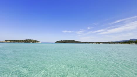 Clean-blue-flag-beaches-of-Halkidiki-Peninsula,-Greece