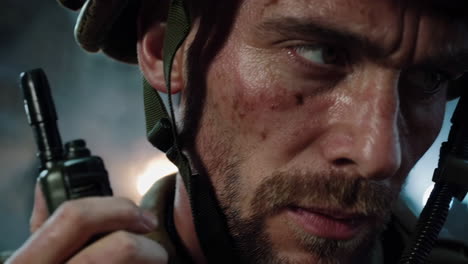 soldado en acción