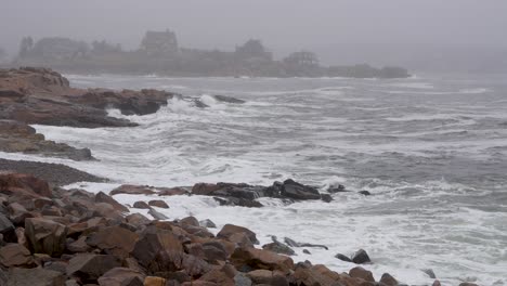 Bucht-An-Einem-Nebligen-Morgen