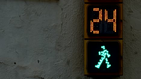 pedestrian semaphore.