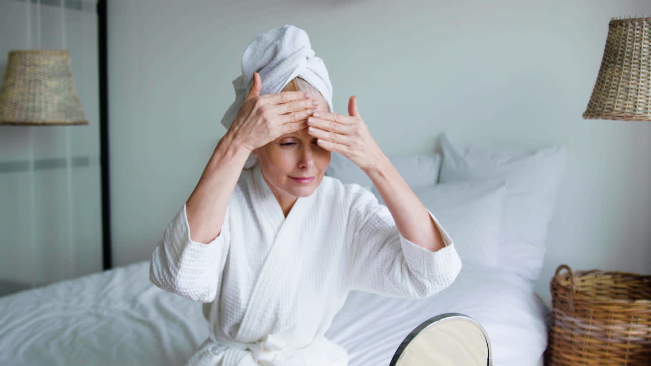 자기 돌보기 일정을 하는 여자