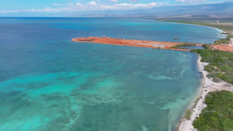 Bau-Des-Neuen-Kreuzfahrtterminals-Port-Cabo-Rojo-In-Pedernales,-Dominikanische-Republik