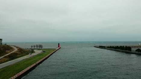 aerial-of-North-Point-Lighthouse:-A-historic-maritime-treasure-in-Milwaukee,-Wisconsin