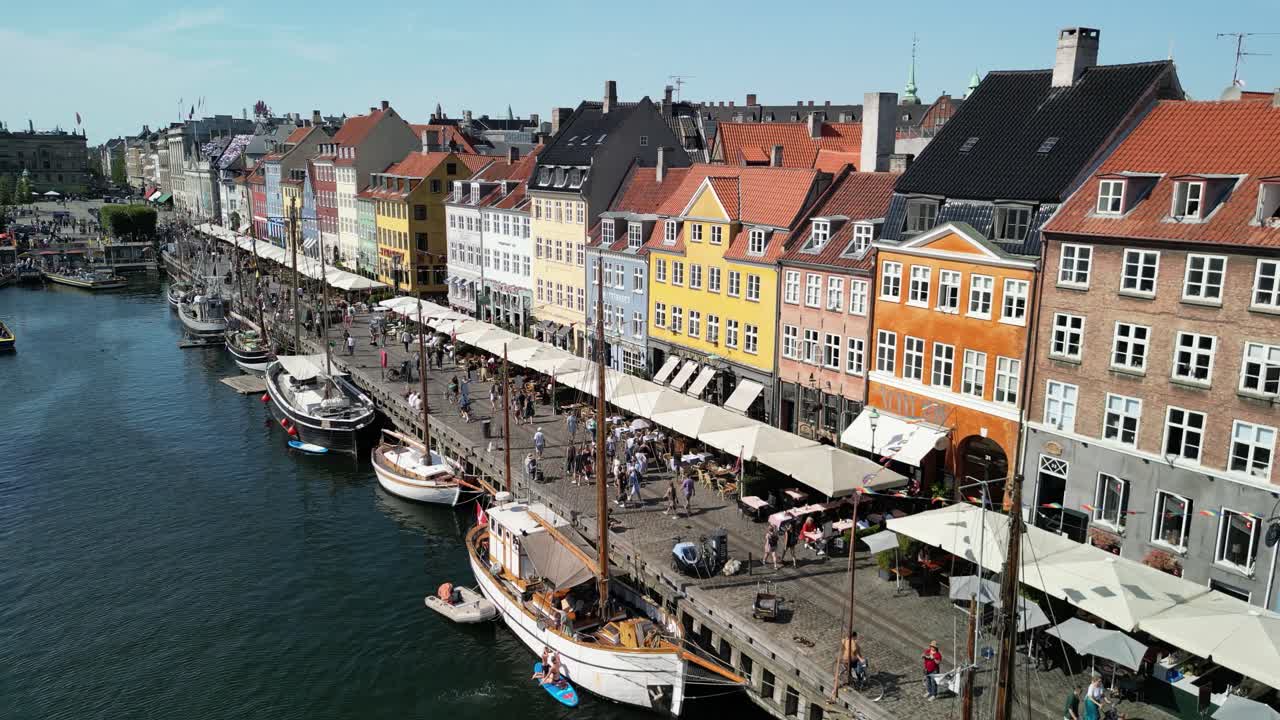 여름에 nyhavn 항구, 느린 팬, 코펜하겐, 덴마크