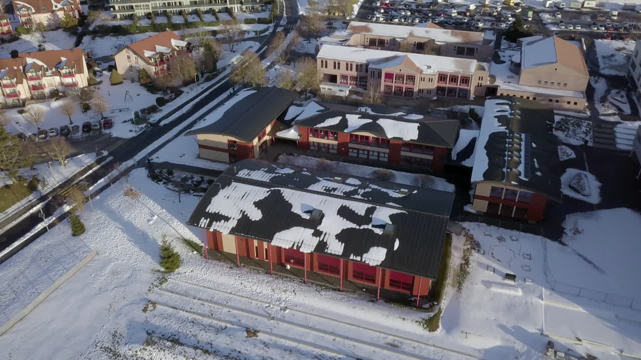 스위스 echallens에 있는 court-champ 학교 단지