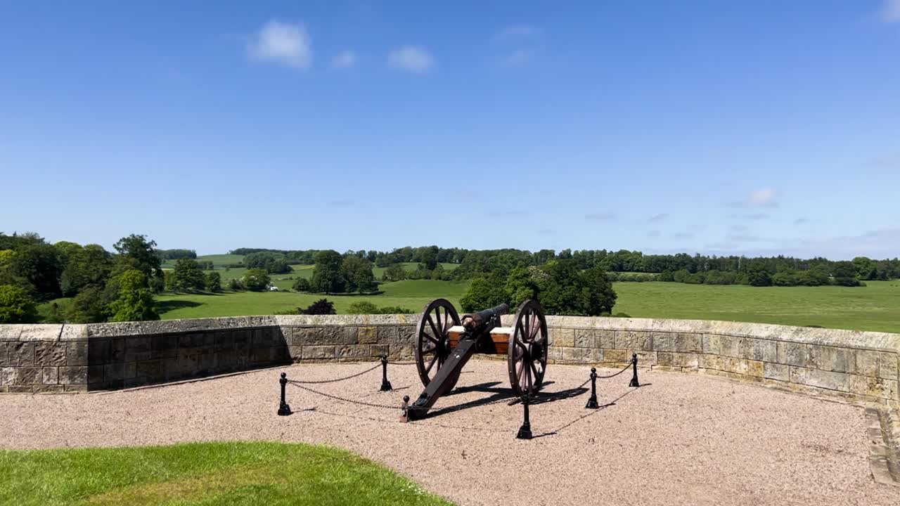 Castello di Alnwick, Terrazza dei cannoni, Vista cannone
