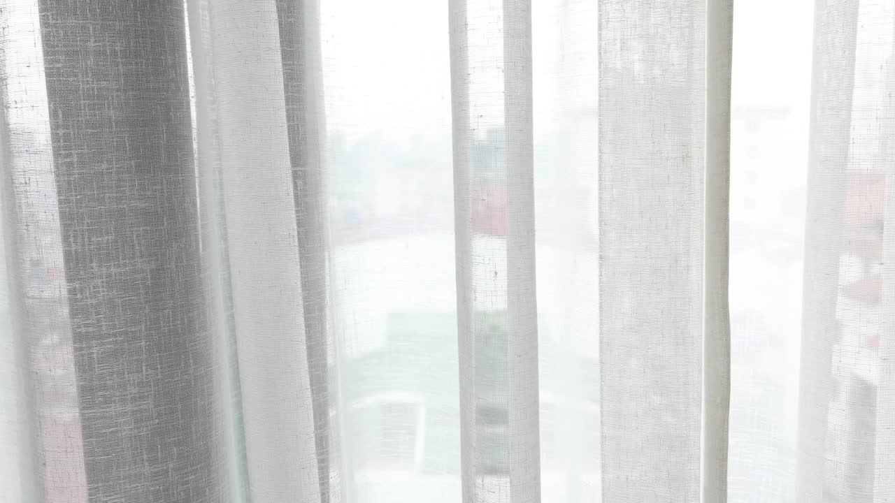 창문 에 있는 색 은 커튼