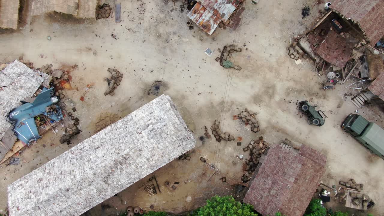 old village movie set simulando el sudeste asiático, en hong kong, vista aérea