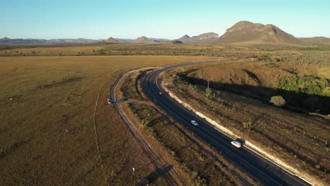 long-road-through-the-plateau