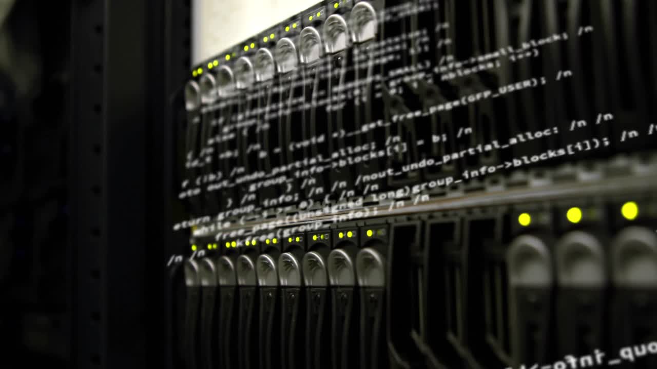 animación del procesamiento de datos en un primer plano del servidor informático