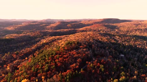 Schöne-Kanadische-Hügel-Im-Herbst