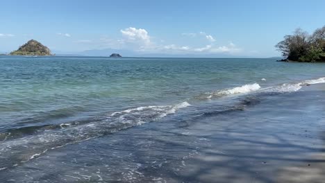 Kayaking-day-on-the-pacific-coast-of-Costa-Rica-1