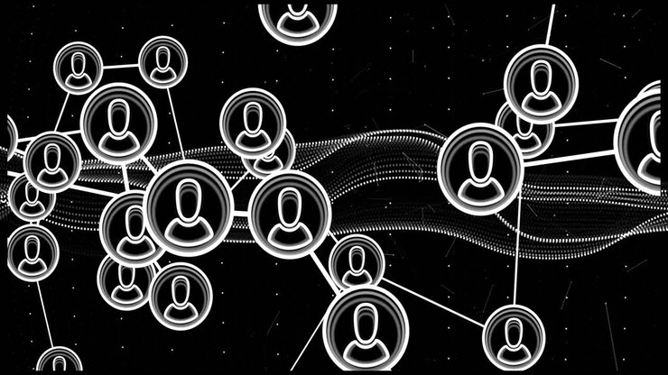 Animation af forbundne brugerikoner over en baggrund med digital datavisualisering.