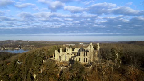 Beautiful-Missouri-Landscape-Epic-Castle-Ruins,-Aerial-Establishing-Orbit