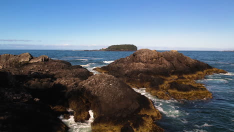 Jagged-rocky-coastline-of-Clayoquot-Sound,-British-Columbia,-Tofino